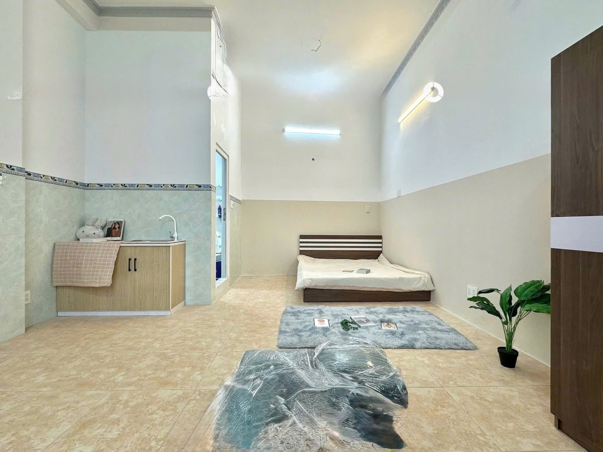 Gò dầu diện tích khủng xe hơi đậu trước nhà 