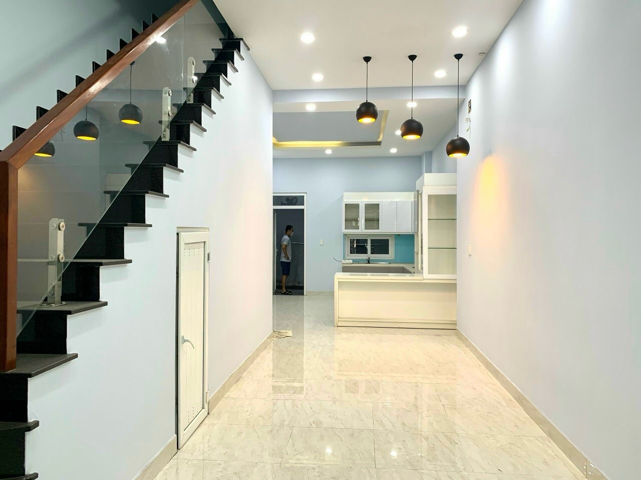 Bán Nhà mặt tiền Tân Hương 4.2x24 m